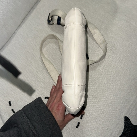 Coach leather swing pack white with light and dark blue trim silver hardware ๐โญ๏ธ - Picture 11 of 13